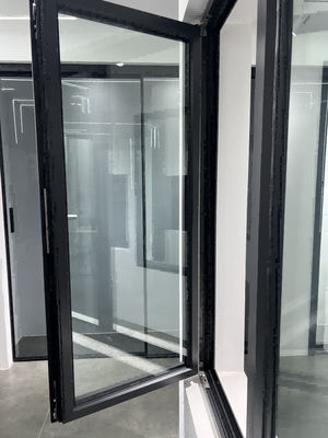 Finestre in alluminio con hardware tedesco vetro da 8 mm per una completa efficienza energetica